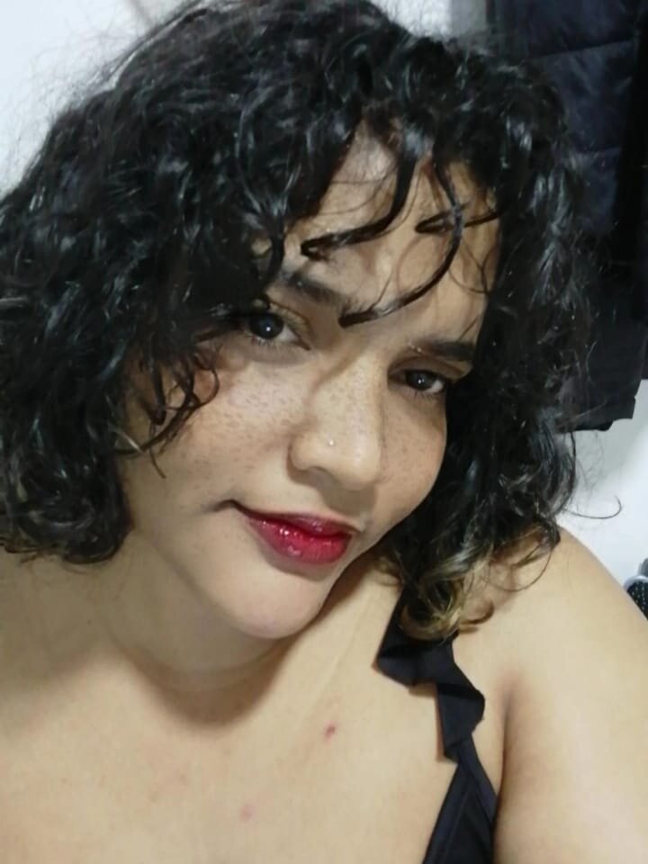 zara_moore_ profile