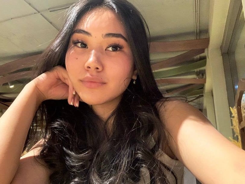 ayprilpure from stripchat
