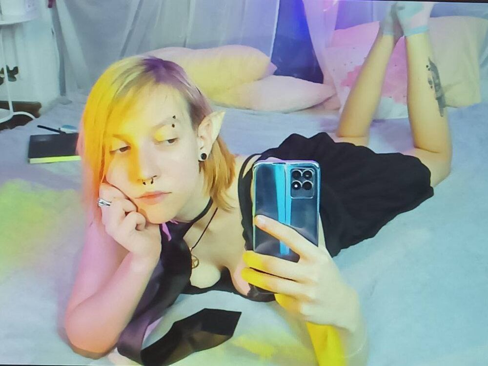 Akira-ivy profile