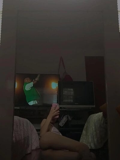 Clairehotxx Female Latinmasturbation Webcam Nude