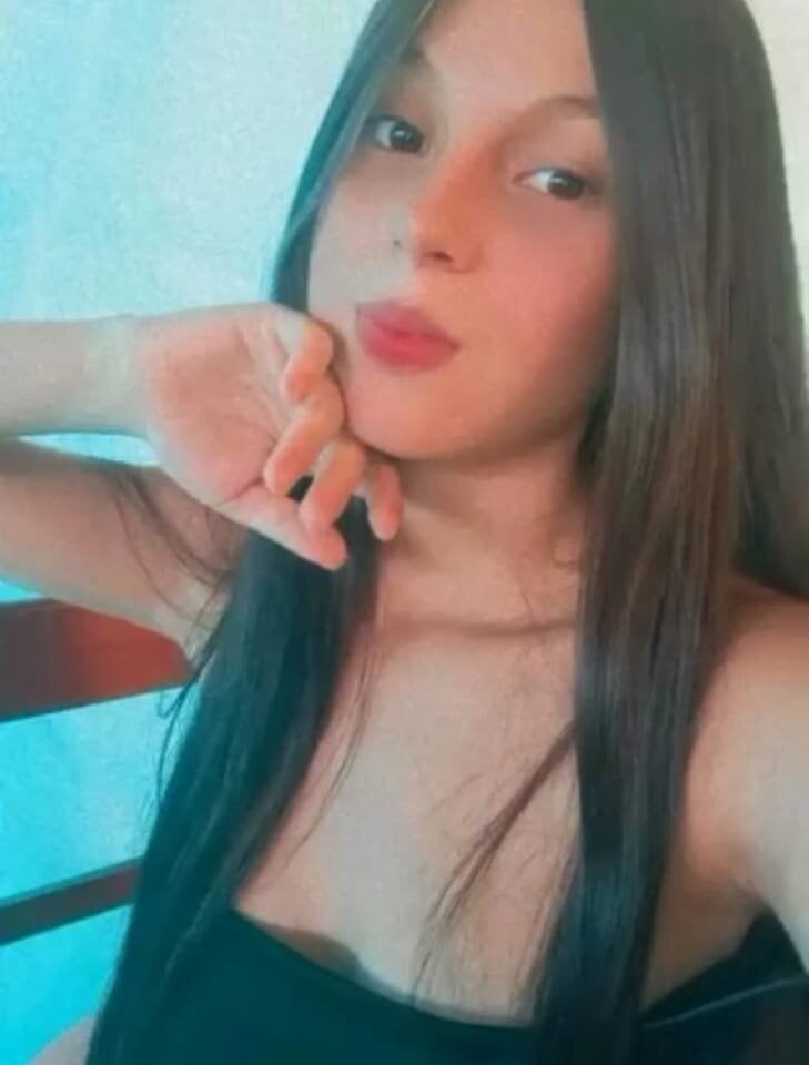 sexlivecamsites.com valentina_clk livesex profile in colorful-hair cams