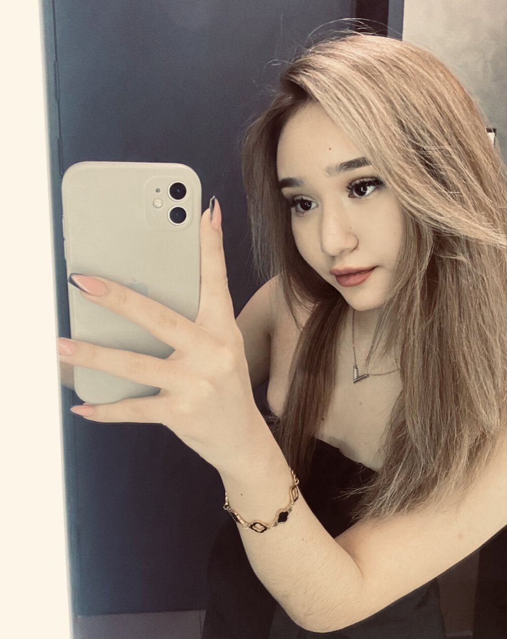 Suji_min's Offline XXX Chat