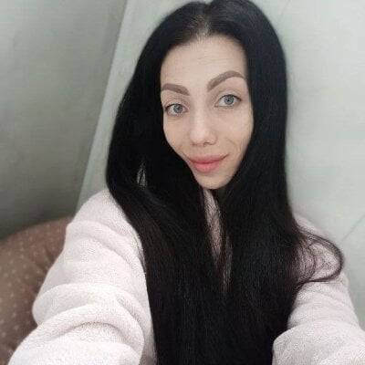 PrincessaBLI325 on StripChat