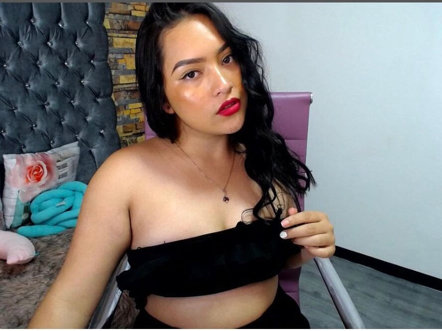 Watch  Dakotaa_J live on cam at StripChat