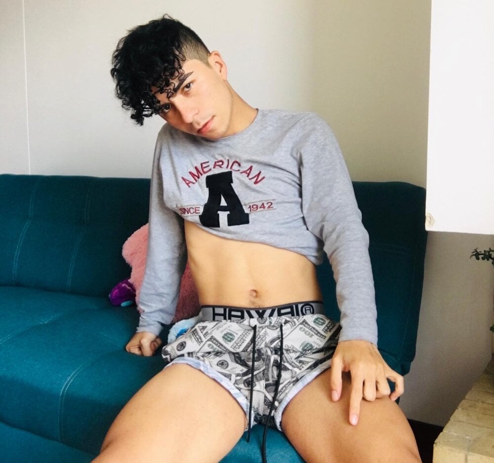 2gays_1Str8 Profile Image