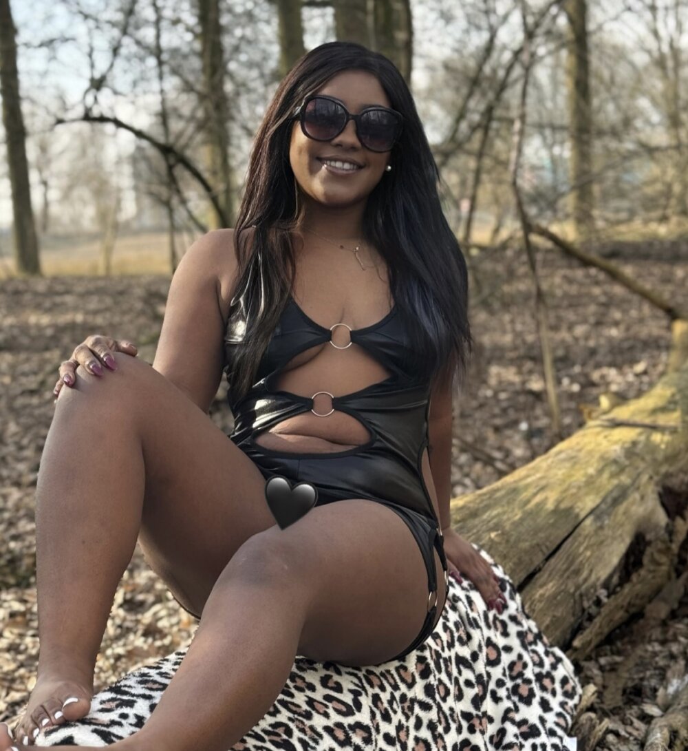 EbonyNaomix profile