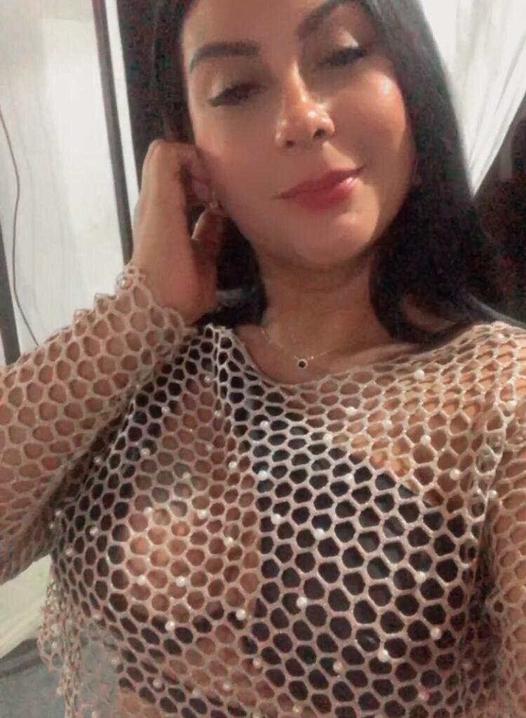 amonet_bella