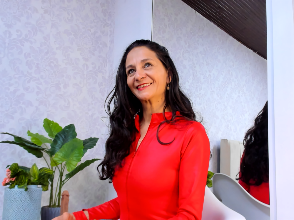 stripchat meredithhunnt webcam profile pic via glamcambabes.com