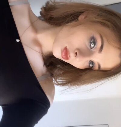 AprilAveryTs private show