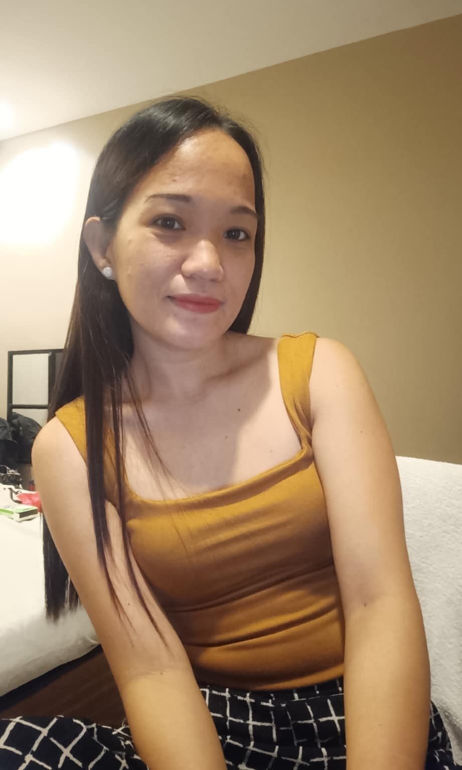 sexcityguide.com sexxypinay livesex profile in mischiefs-room cams