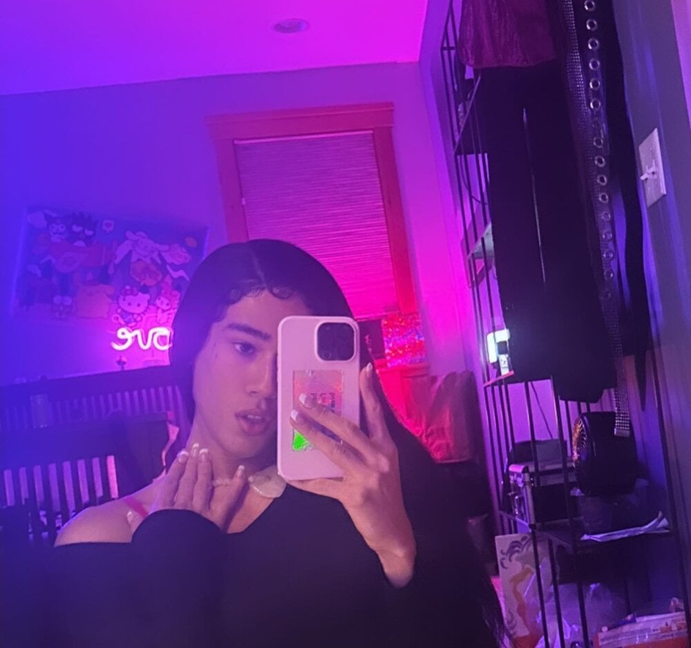 matrixprincess1-cam-model-profile-stripchat