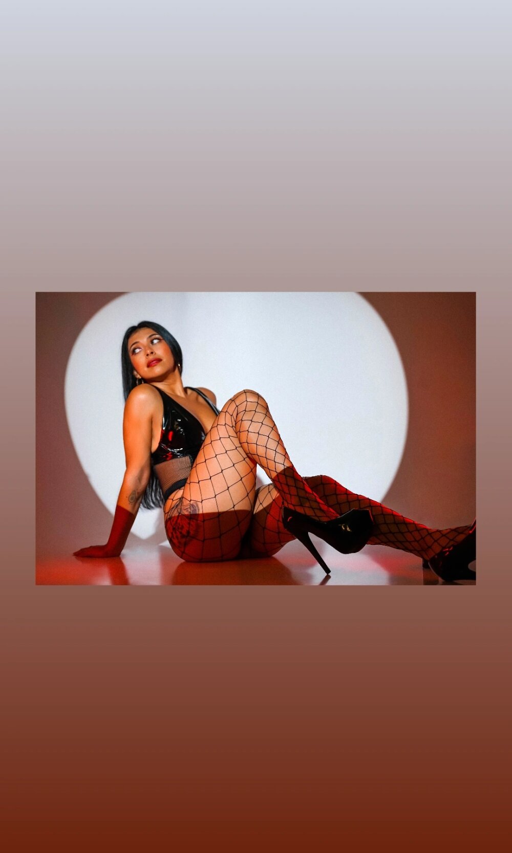 Live sex webcam photo for _BunnyNaugthy #289691626