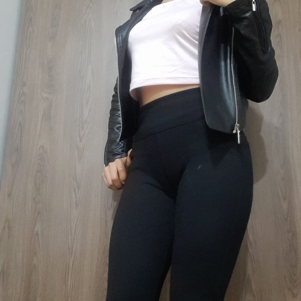 Iria-1 live cam model at StripChat