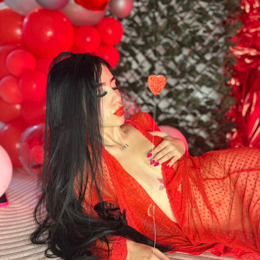 Live sex webcam photo for CristalCornner_ #290461775