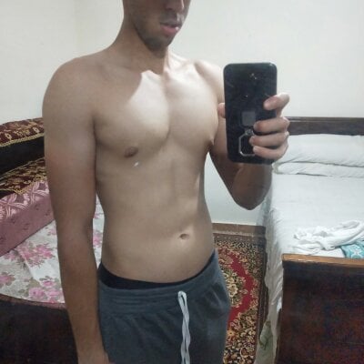 Omar71676 - Stripchat Boy 