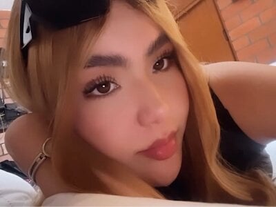 Celeste30_s Female Student Naked Webcam