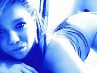 Zara_Bella's Offline Chat Room