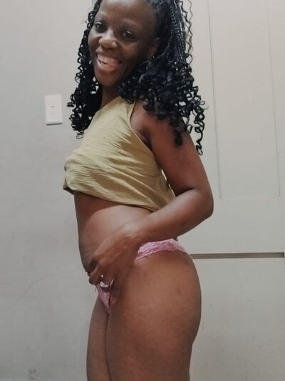 Ebonyroxy4u