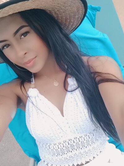 -samantha- from stripchat