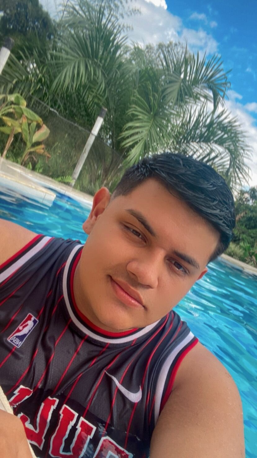 HOT_BOY_18_