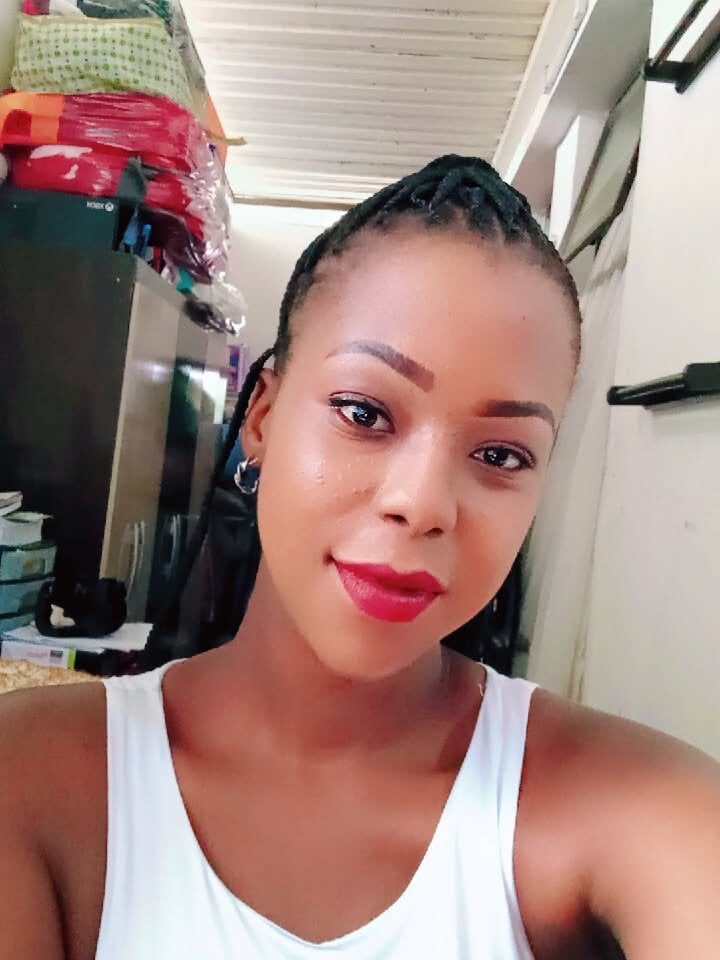 IndianPrettyOne's Offline Chat Room