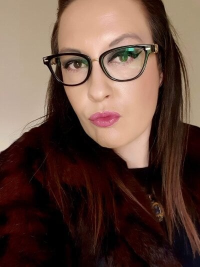 Humiliatrixxxx - white milfs