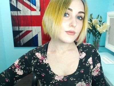 Alice_moon Cam Model Profile | Stripchat