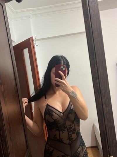 youngsexywoman on StripChat