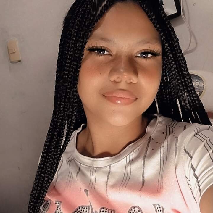 Girl_Brunette18