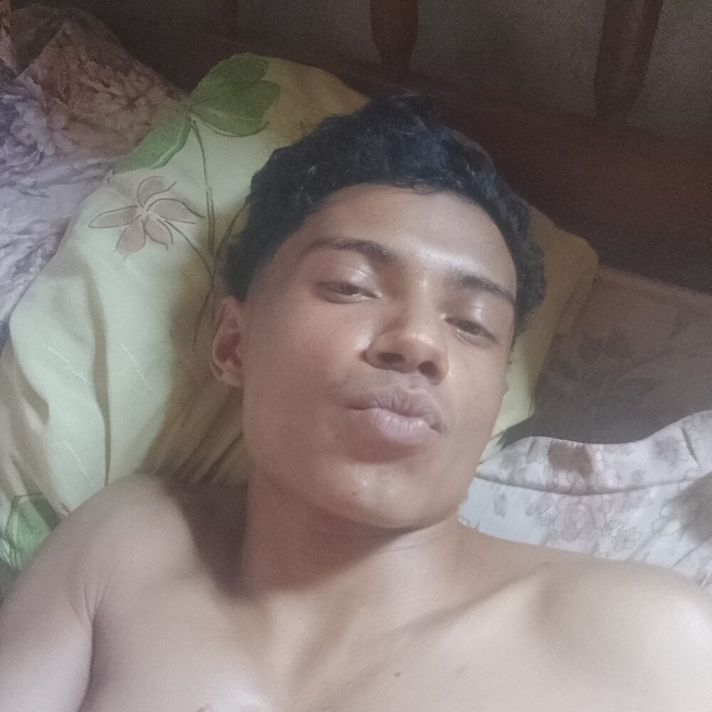 vembb1749 Offline XXX-Chat