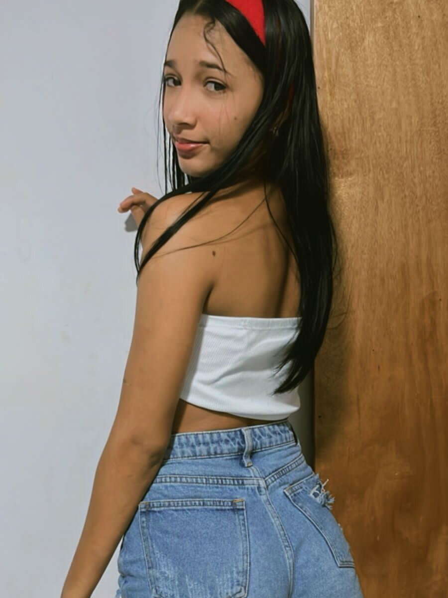camy_hot11 from stripchat