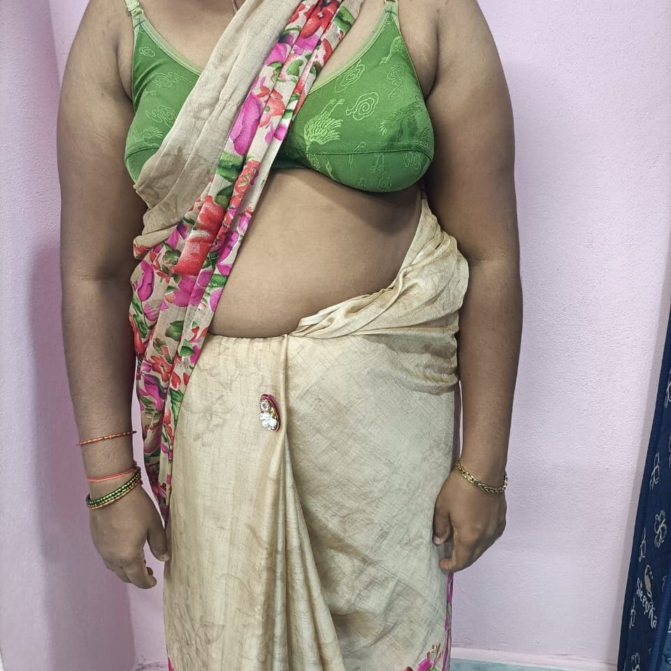 Sowjanya-telugu live cam model at StripChat