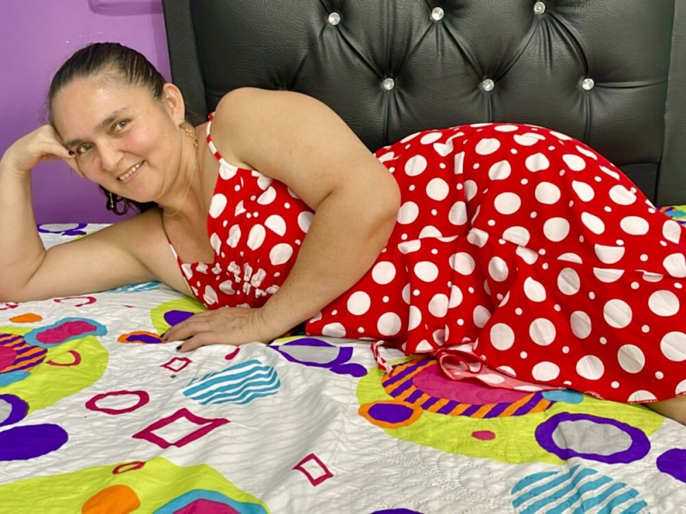 Live sex webcam photo for miss_kasandra #278523621