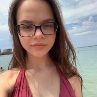 LeeSunrise's Offline XXX Chat