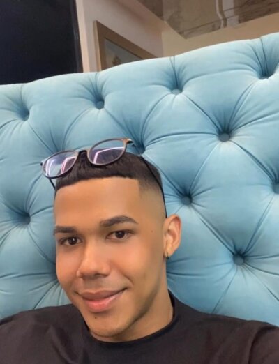 zayn_latinboy from stripchat