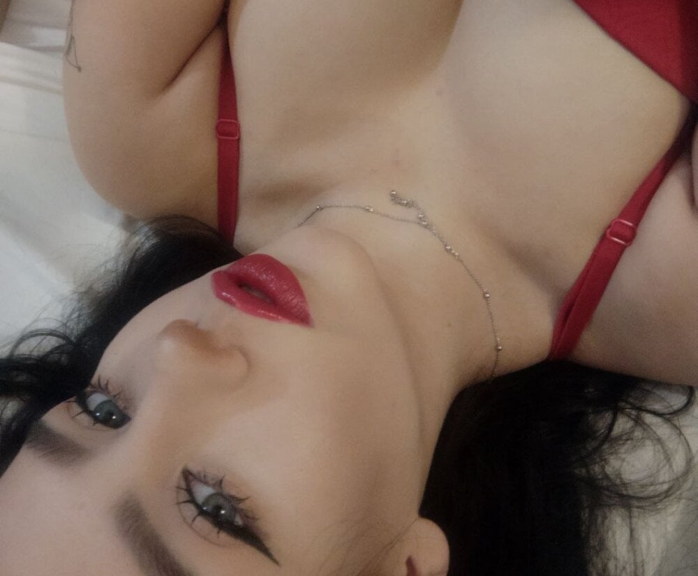 Chatroom XXX hors ligne de Dolly_nn