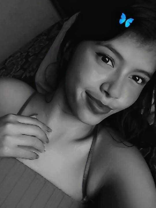 stripchat arietta_skinny webcam profile pic via iluvcams.com