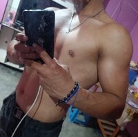 carlosvc Webcam Model Profile