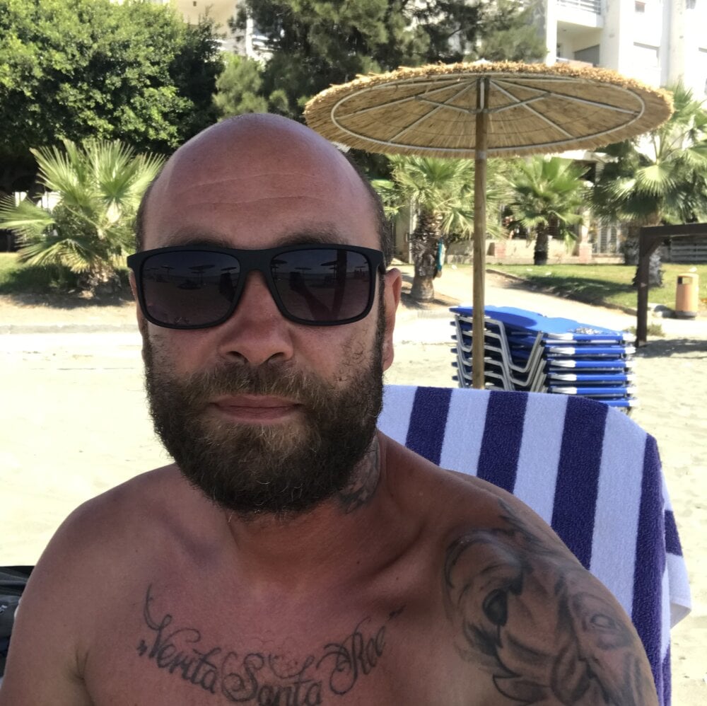 kamil351 from stripchat