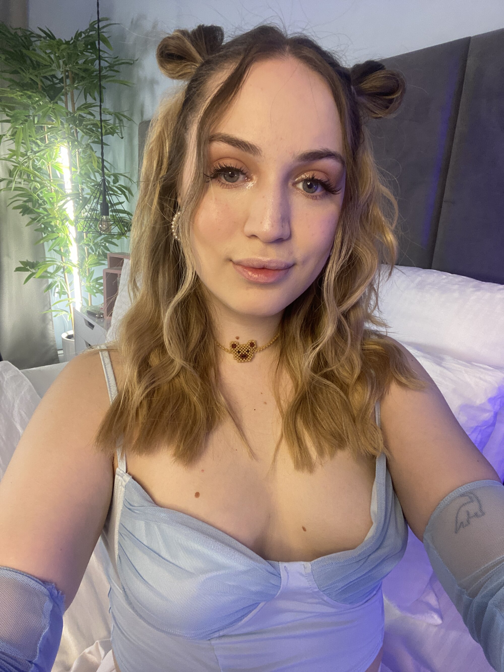 Emily_the_temptress_