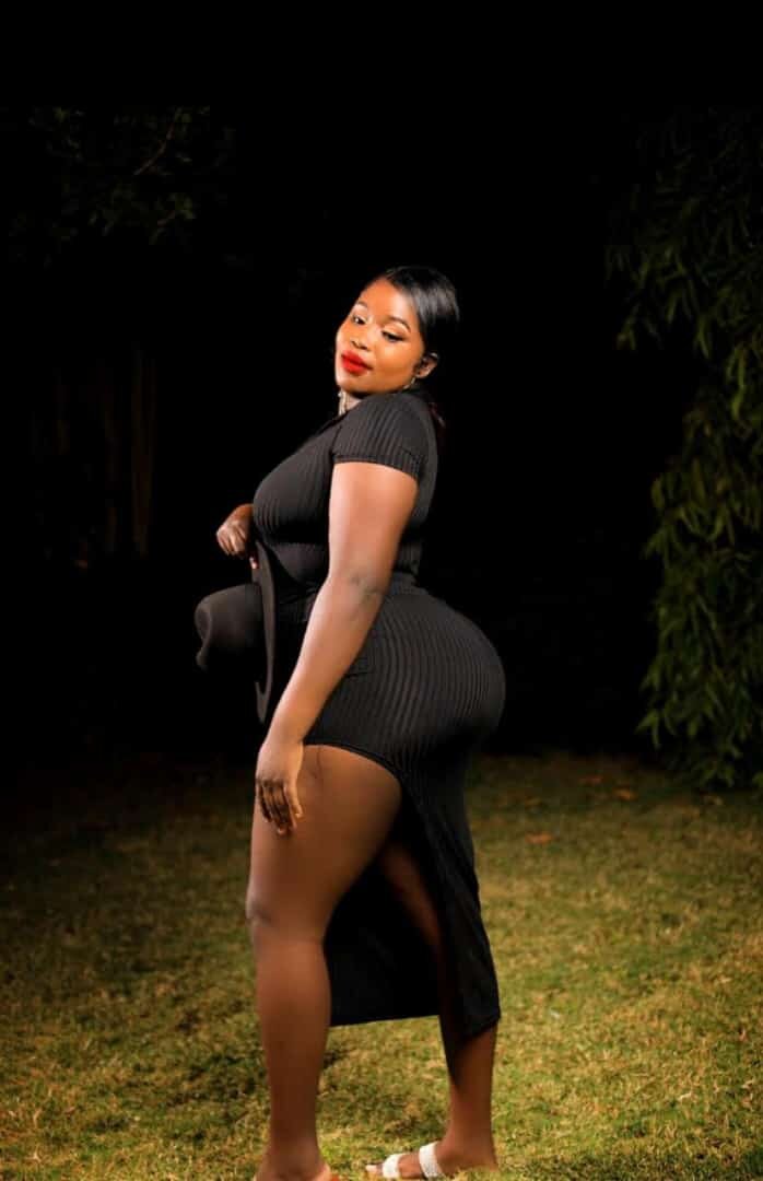 sexy_gold_queen