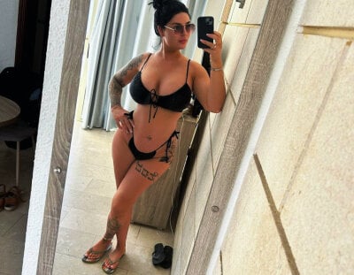 Busty-Babe24