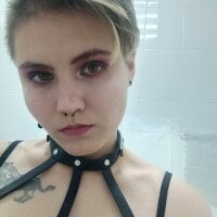 Aleri_Anav's Offline Chat Room