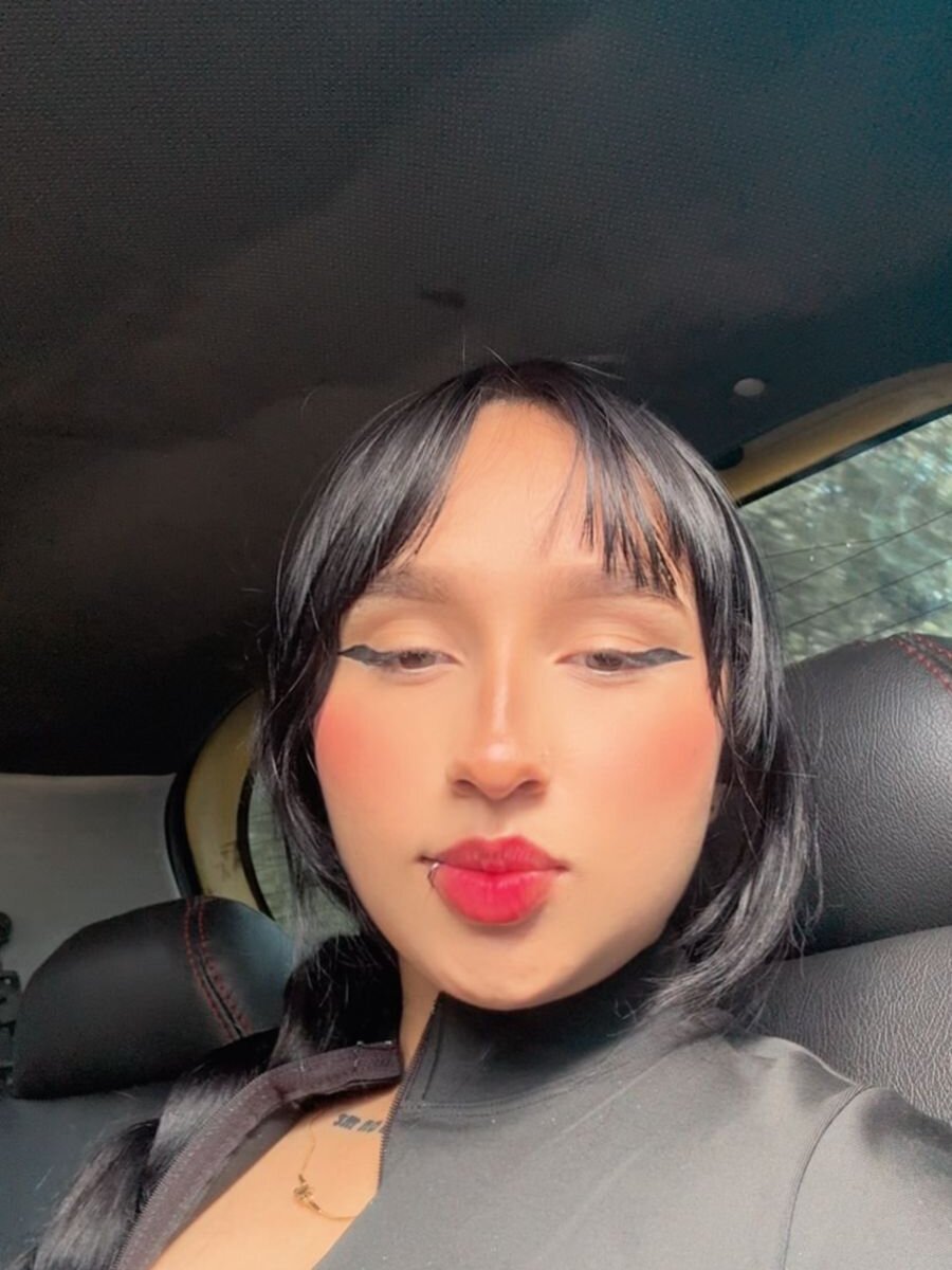 xxx-topcamgirls.com bianca_pearl11 livesex profile in curvy cams