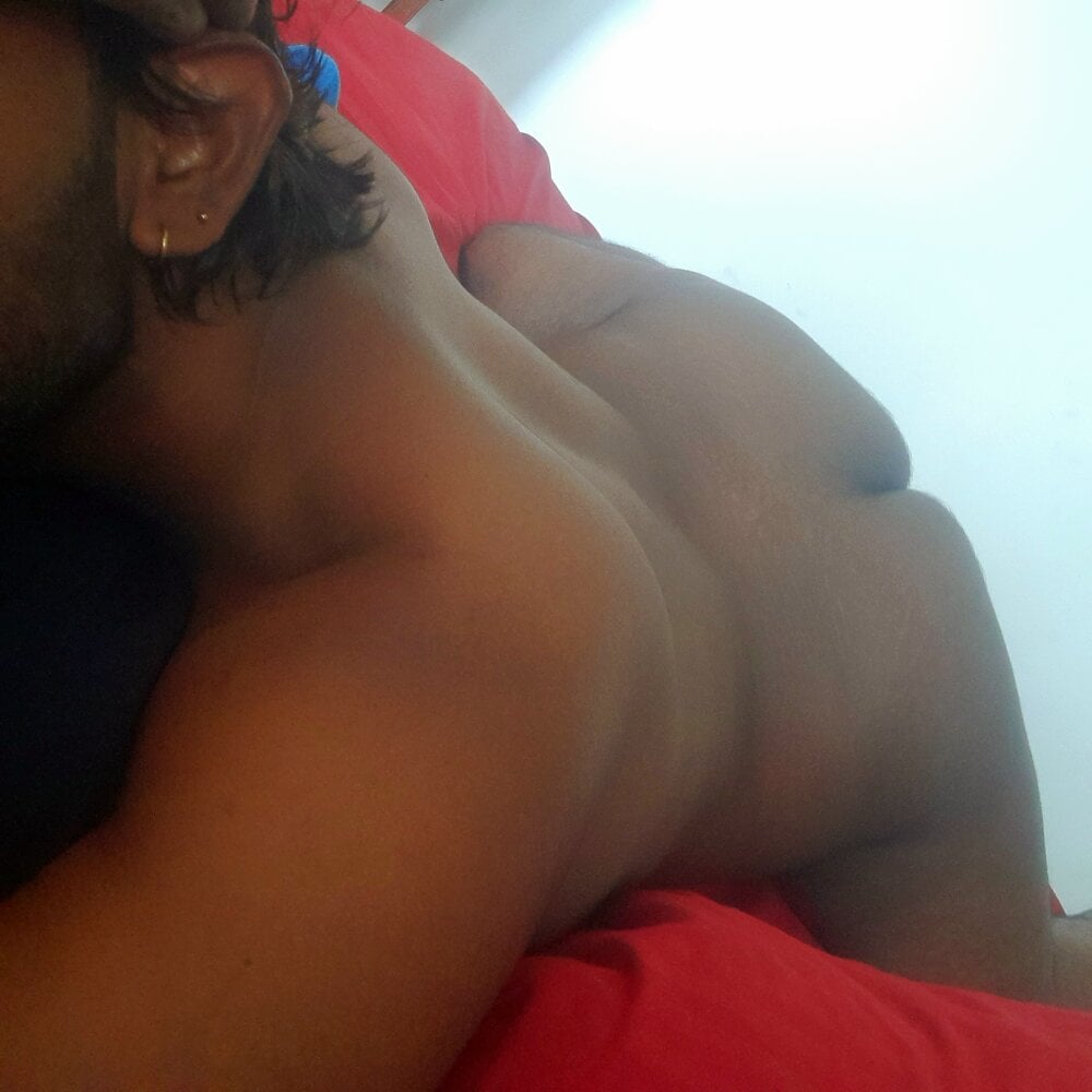 srilankanbottomboy from stripchat