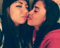 roxxi_isa's Offline XXX Chat