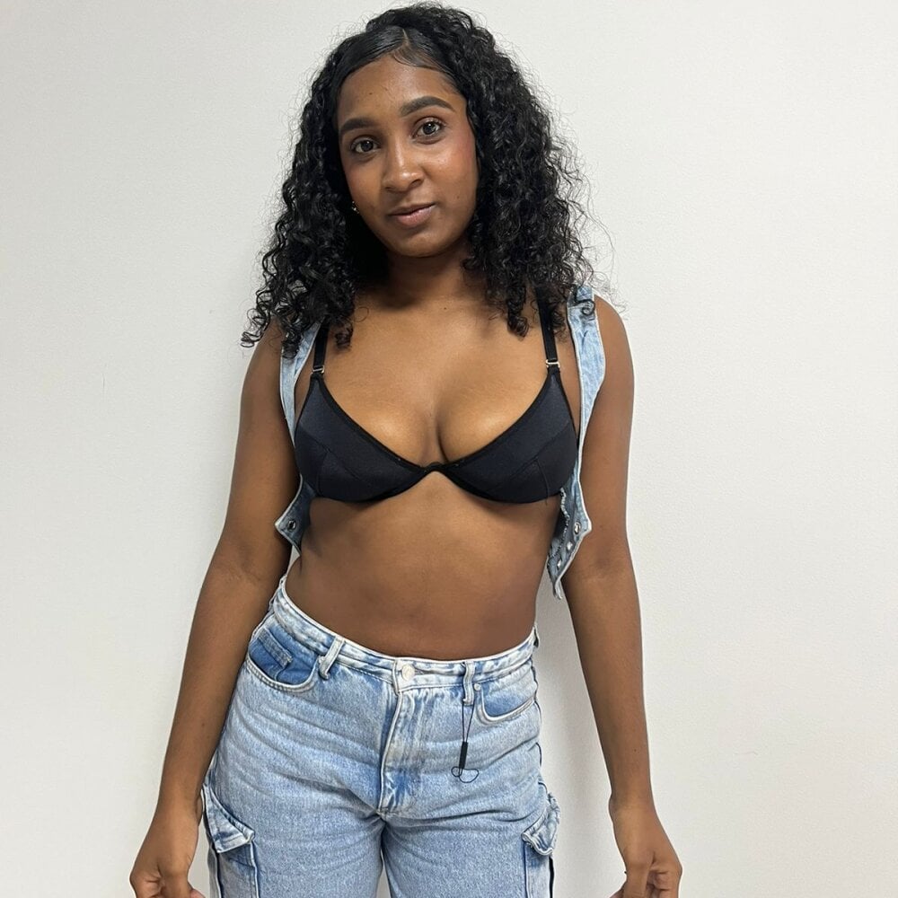 NaomiBreeze profile