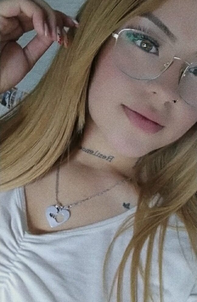 desire-blonde's Offline XXX Chat