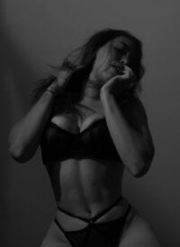 ArielFuller offline chatrum