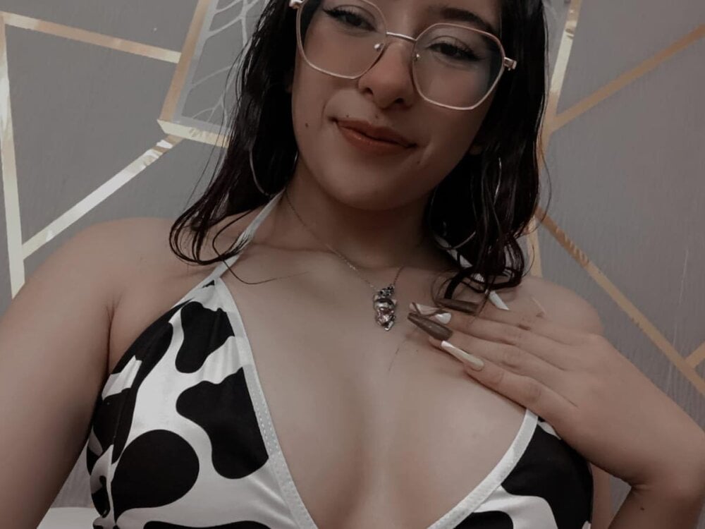 paaula_fx from stripchat